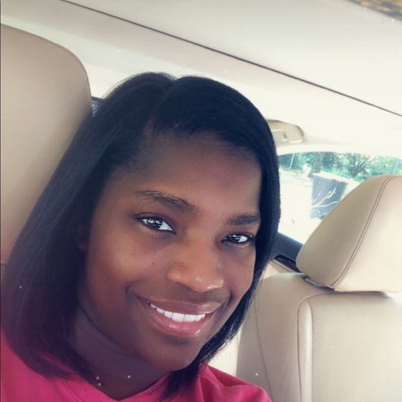 Meet your Posher, Tara - Picture 1 of 1